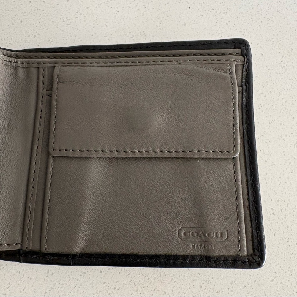 Coach men’s black leather wallet 2013 - Picture 7 of 11